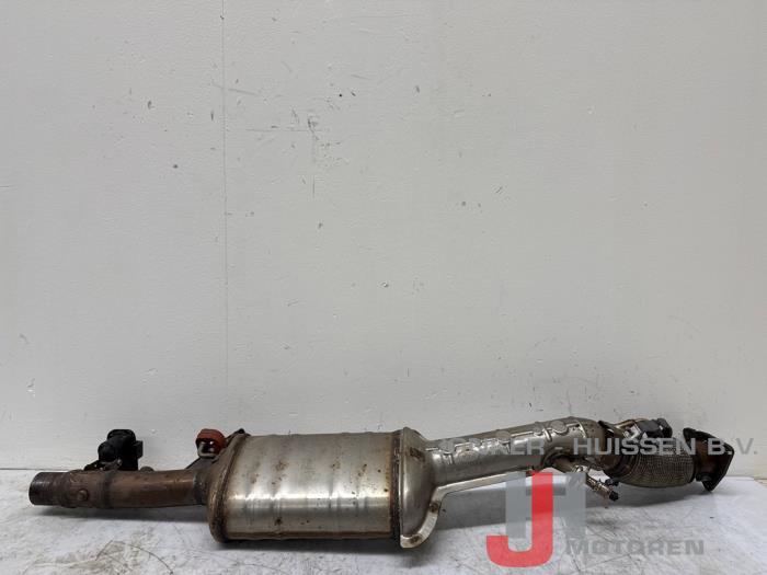 Used Front pipe + catalyst Landrover Range Rover Evoque (LVJ/LVS) 2.0 TD 240 16V 5-drs. Price € 423,50 Inclusive VAT offered by Jonker - Huissen B.V.