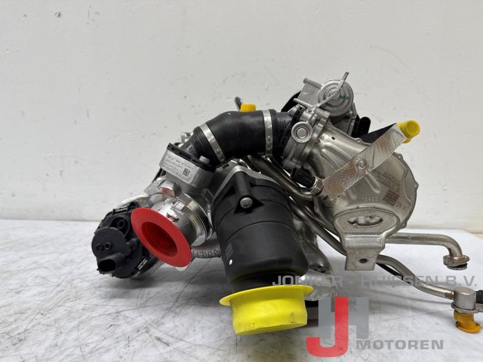 Nowe Turbo Volkswagen Golf VIII (CD1) 2.0 TDI BlueMotion 16V Cena na żądanie oferowane przez Jonker - Huissen B.V.