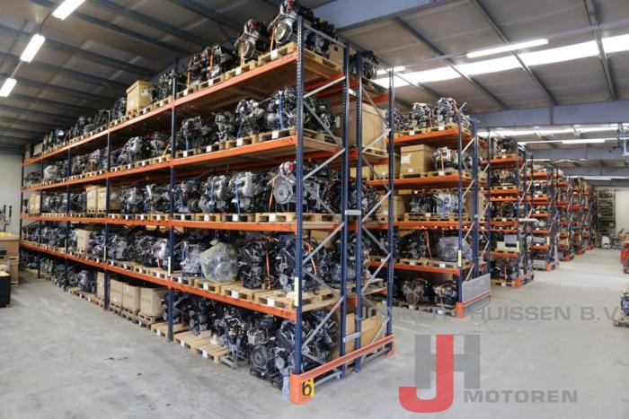 Engine from a Peugeot Expert (V1/VA/VB/VE/VF/VT/VY) 2.0 Blue HDi 180 16V 2020