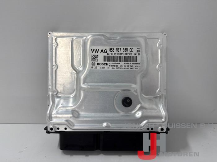 Used Engine management computer Volkswagen Golf VIII (CD1) 1.5 eHybrid 16V Price € 459,80 Inclusive VAT offered by Jonker - Huissen B.V.