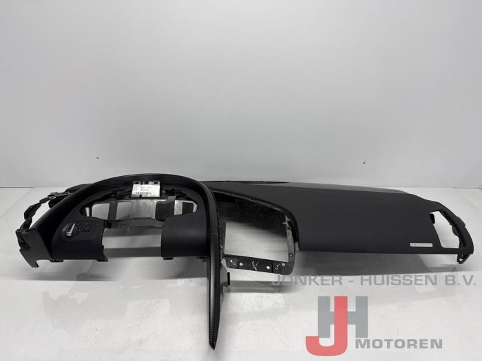 Używane Panel Audi R8 (422/423) Cena € 1.815,00 Z VAT oferowane przez Jonker - Huissen B.V.