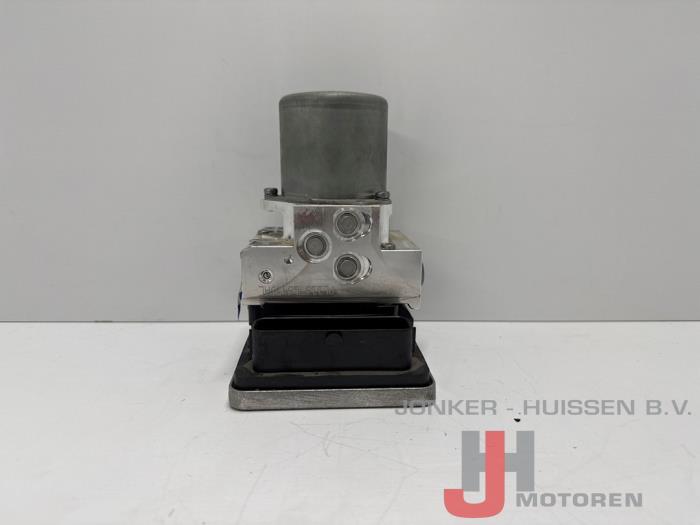 Neuf Bloc ABS BMW X3 Van (G01) xDrive 30d 3.0 TwinPower Turbo 24V Prix € 786,50 Prix TTC proposé par Jonker - Huissen B.V.