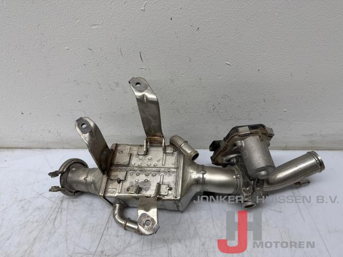 Neuf Refroidisseur RGE Audi A6 (C8) 3.0 V6 24V 50 TDI Mild hybrid Quattro Prix € 163,35 Prix TTC proposé par Jonker - Huissen B.V.