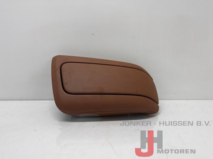 Używane Konsole srodkowe Audi R8 (4S3/4SP) Cena na żądanie oferowane przez Jonker - Huissen B.V.