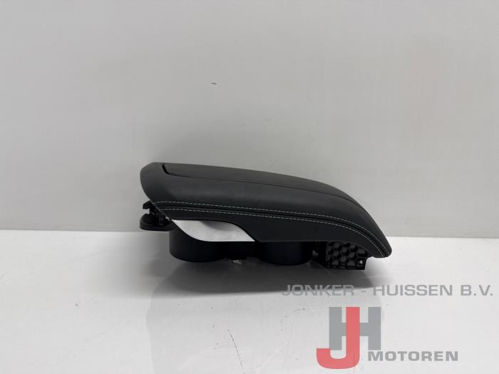 Używane Konsole srodkowe Audi R8 Spyder (4S9/4SR) 5.2 V10 Plus Quattro Cena na żądanie oferowane przez Jonker - Huissen B.V.