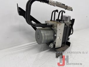 Bloc ABS d'un Audi R8 (422/423) 5.2 V10 40V FSI Quattro 2013