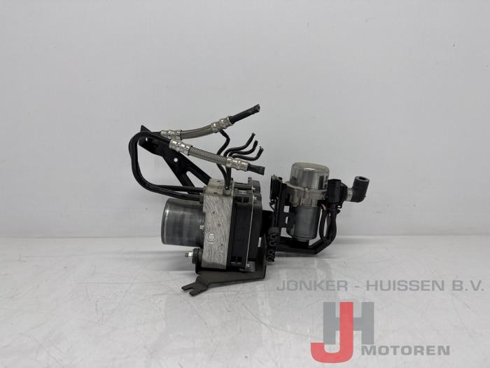 Usagé Bloc ABS Audi R8 (422/423) 5.2 V10 40V FSI Quattro Prix € 484,00 Prix TTC proposé par Jonker - Huissen B.V.