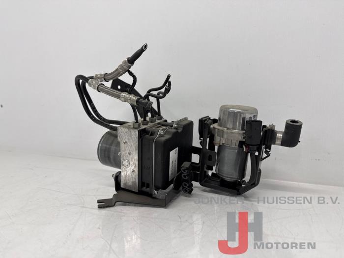 Bloc ABS d'un Audi R8 (422/423) 5.2 V10 40V FSI Quattro 2013