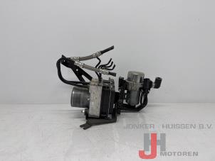 Bloc ABS d'un Audi R8 (422/423) 5.2 V10 40V FSI Quattro 2013