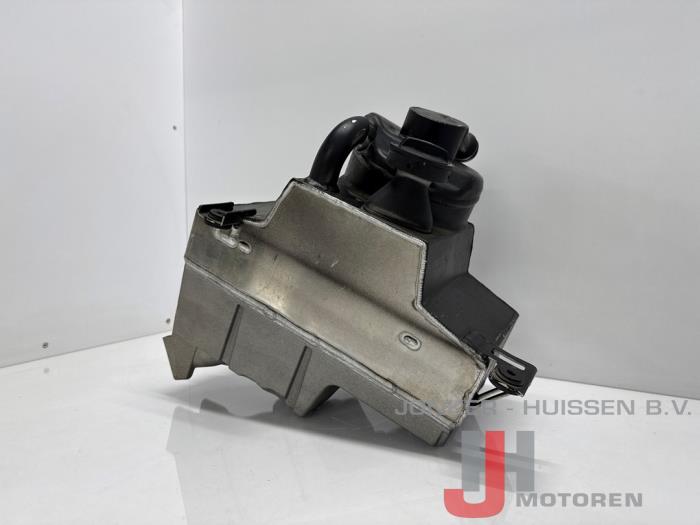 Begagnade Oljetank Audi R8 (422/423) Pris på förfrågan erbjuds av Jonker - Huissen B.V.