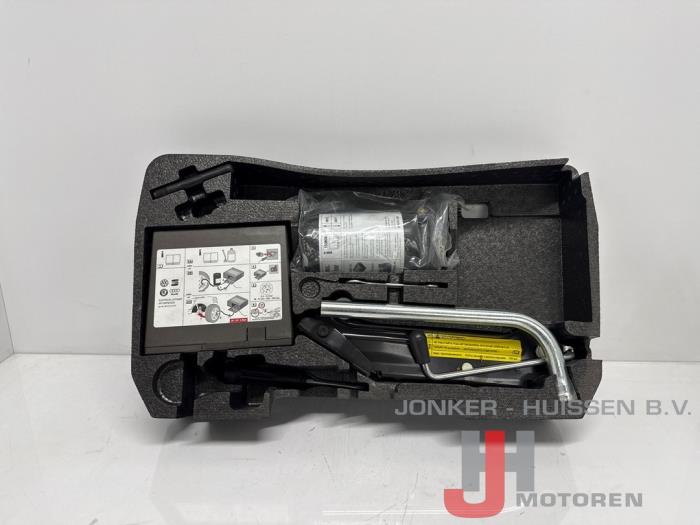 Używane Zestaw narzedzi Audi R8 Cena na żądanie oferowane przez Jonker - Huissen B.V.