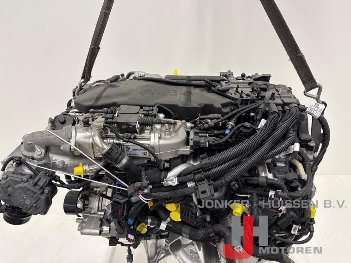 Engine from a BMW X5 (G05) xDrive 40d Mild Hybrid 3.0 24V 2020