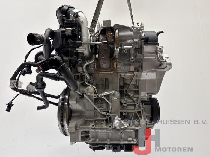 Engine from a Volkswagen Tiguan (AD1) 1.4 TSI 16V 4Motion 2021