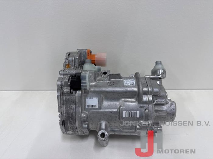 Neuf Pompe clim Mercedes B (W247) 1.3 B-160 Turbo 16V Prix € 726,00 Prix TTC proposé par Jonker - Huissen B.V.