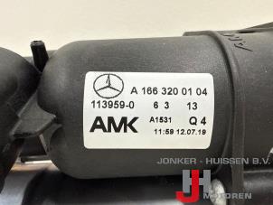 Luftpump (fjädring) från en Mercedes-Benz GLE (W166)  2019