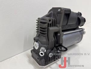 Luftpump (fjädring) från en Mercedes-Benz GLE (W166)  2019