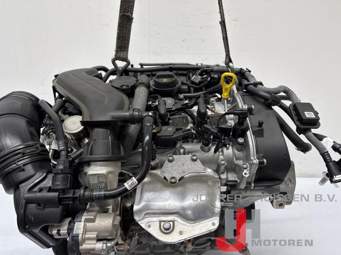Engine from a Volkswagen Golf VII (AUA) 1.5 TSI Evo BlueMotion 16V 2020