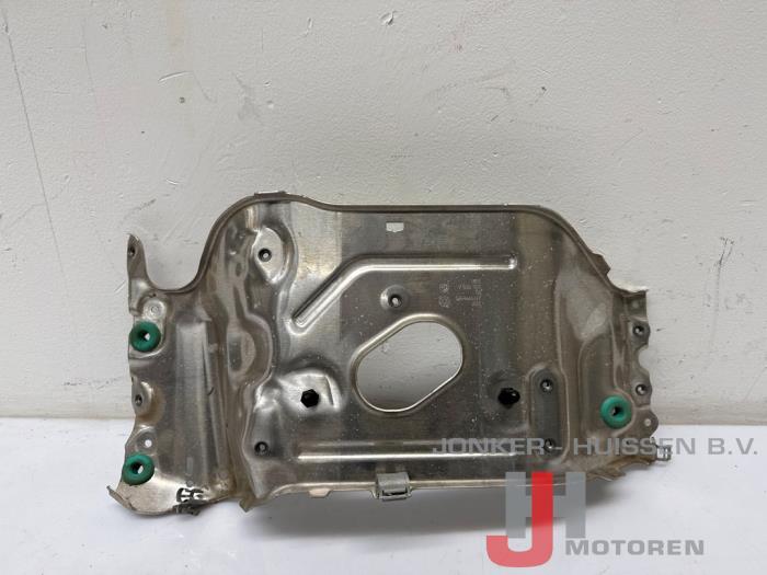 Neue Abdeckblech Motor BMW M5 (F90) 4.4 CS V8 32V TwinPower Turbo Preis auf Anfrage angeboten von Jonker - Huissen B.V.