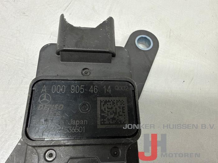 Nox Sensor van een Mercedes-Benz E (W213) E-200 2.0 Turbo 16V 2017