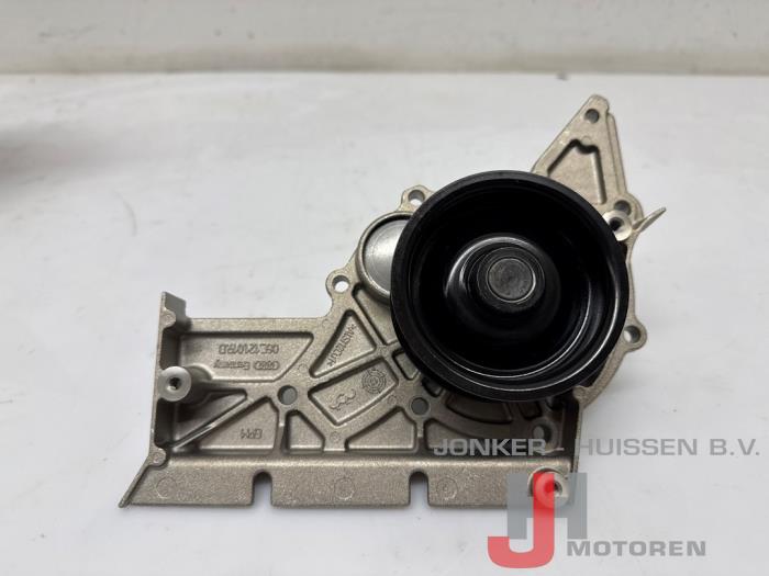 Nya Vattenpump Audi A6 (C6) Pris på förfrågan erbjuds av Jonker - Huissen B.V.