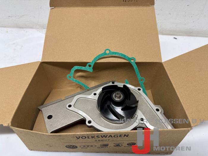 Nya Vattenpump Audi A6 (C6) Pris på förfrågan erbjuds av Jonker - Huissen B.V.