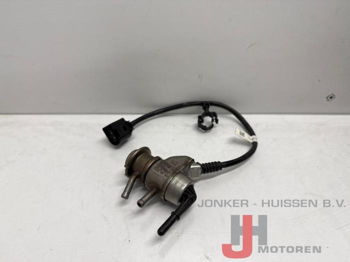 Nuevos Inyector Adblue Volkswagen Crafter (SY) 2.0 TDI RWD Precio € 151,25 IVA incluido ofrecido por Jonker - Huissen B.V.
