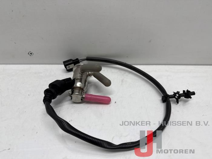 Nuevos Inyector Adblue Ford Transit 2.0 TDCi 16V Eco Blue 105 Precio de solicitud ofrecido por Jonker - Huissen B.V.
