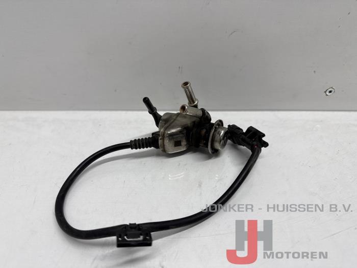 Usados Inyector Adblue Landrover Range Rover Evoque II (LZC/LZS/LZH) 2.0 D165 16V Precio € 7.865,00 IVA incluido ofrecido por Jonker - Huissen B.V.