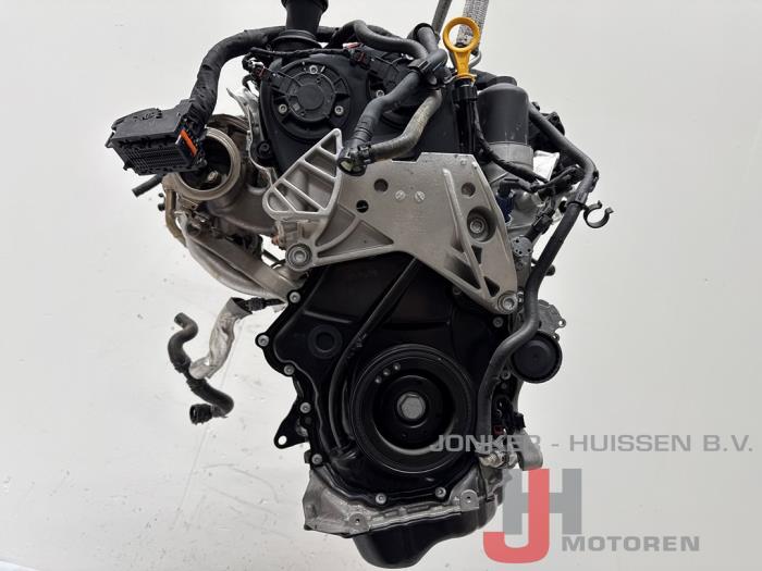 Engine from a Volkswagen Golf VII (AUA) 2.0 GTI 16V 2020