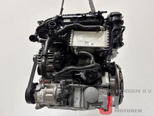 Engine from a Volkswagen Golf VIII (CD1) 1.5 eTSI 16V 2021