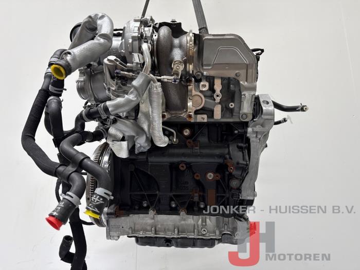 Motor van een Volkswagen Multivan T7 2.0 TSI 16V 2024