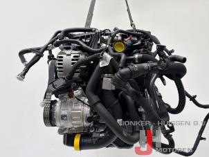 Motor van een Volkswagen Multivan T7 2.0 TSI 16V 2024