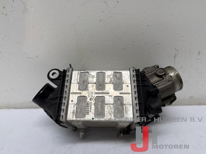 Usados Intercooler BMW M5 (F10) 4.4 V8 32V TwinPower Turbo Precio € 199,65 IVA incluido ofrecido por Jonker - Huissen B.V.
