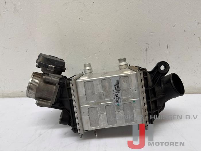 Usados Intercooler BMW M5 (F10) 4.4 V8 32V TwinPower Turbo Precio € 199,65 IVA incluido ofrecido por Jonker - Huissen B.V.
