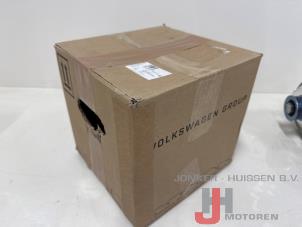 Dynamo van een Audi A6 Avant (C8) 3.0 V6 24V 55 TFSI Mild Hybrid Quattro 2023
