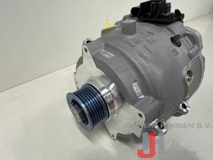 Dynamo van een Audi A6 Avant (C8) 3.0 V6 24V 55 TFSI Mild Hybrid Quattro 2023