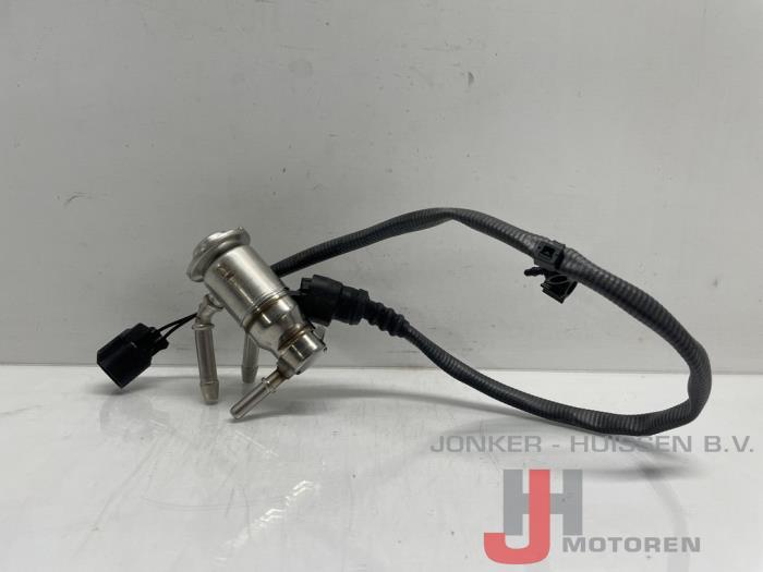 Nuevos Inyector Adblue Ford Transit 2.0 TDCi 16V Eco Blue 105 Precio de solicitud ofrecido por Jonker - Huissen B.V.