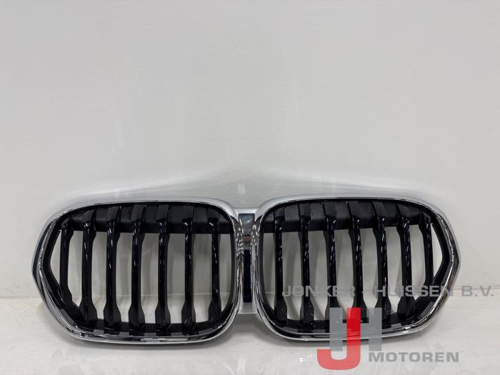 Używane Grill BMW X1 (U11) Cena na żądanie oferowane przez Jonker - Huissen B.V.