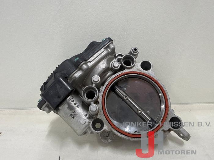 Neuf Boitier papillon BMW 5 serie (G30) 530i 2.0 TwinPower Turbo 16V Prix € 163,35 Prix TTC proposé par Jonker - Huissen B.V.