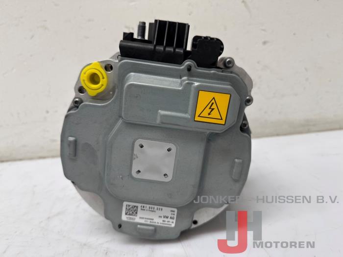 Nya Dynamo Audi A6 Avant (C8) 3.0 V6 24V 55 TFSI Mild Hybrid Quattro Pris € 1.331,00 Inklusive moms erbjuds av Jonker - Huissen B.V.