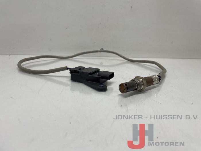 Nya NOx-sensor Mercedes Sprinter 3,5t (907.6/910.6) 315 CDI 2.0 D FWD Pris € 90,75 Inklusive moms erbjuds av Jonker - Huissen B.V.