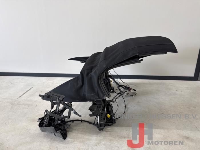 Używane Miekki dach cabrio Audi R8 Spyder (427/429) 5.2 V10 40V FSI Quattro Cena na żądanie oferowane przez Jonker - Huissen B.V.