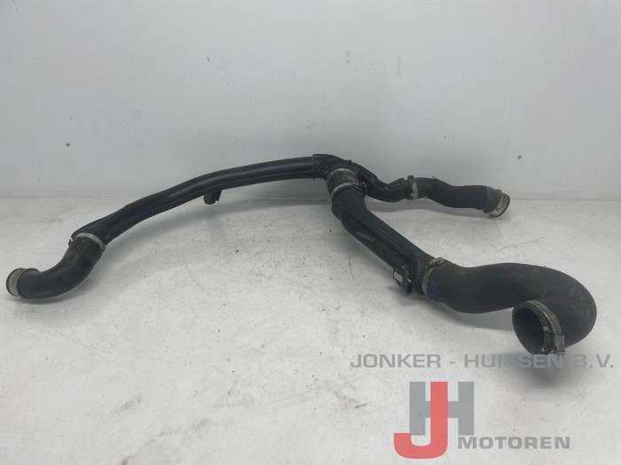 Gebrauchte Intercooler Rohr Volkswagen Touareg (7PA/PH) 3.0 TDI V6 24V Preis auf Anfrage angeboten von Jonker - Huissen B.V.