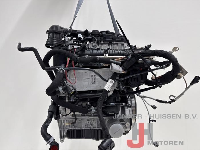 Motor van een Volkswagen Golf VIII (CD1) 1.5 eHybrid 16V 2024