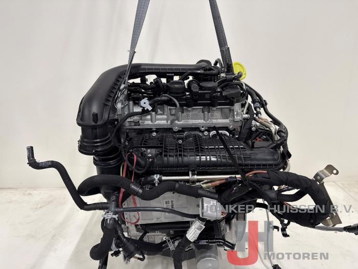 Motor van een Volkswagen Golf VIII (CD1) 1.5 eHybrid 16V 2024