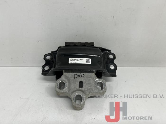 Used Engine mount Volkswagen Tiguan (CT1) 1.5 eTSI 150 Price € 60,50 Inclusive VAT offered by Jonker - Huissen B.V.