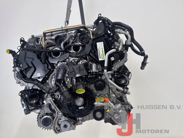 Używane Silnik Mercedes AMG GT (C190) 4.0 S V8 Biturbo Cena € 30.250,00 Z VAT oferowane przez Jonker - Huissen B.V.