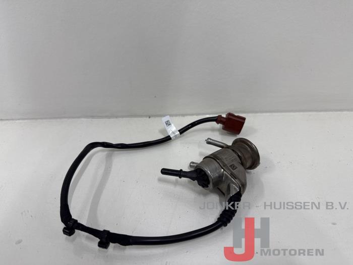 Używane Wtryskiwacz AdBlue Seat Leon Sportstourer (KLF) 2.0 TDI 16V Cena € 78,65 Z VAT oferowane przez Jonker - Huissen B.V.