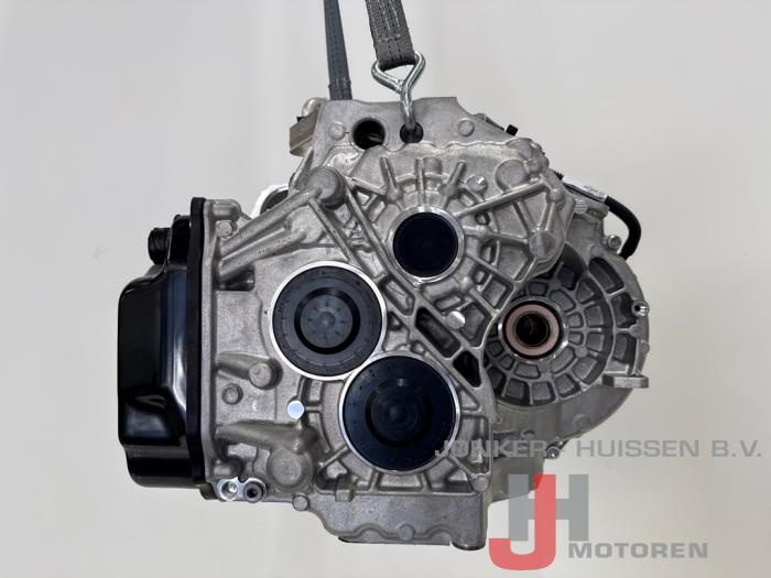 Used Gearbox Volkswagen Golf VIII (CD1) 2.0 TSI R 16V 4Motion Price € 4.235,00 Inclusive VAT offered by Jonker - Huissen B.V.