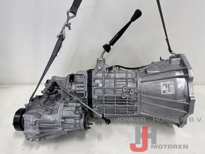 Neue Getriebe Toyota Hilux V/VI 2.8 D 16V 4WD Preis € 4.235,00 Mit Mehrwertsteuer angeboten von Jonker - Huissen B.V.